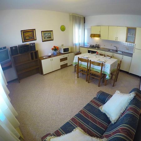 Caorle Economy Apartments Szoba fotó