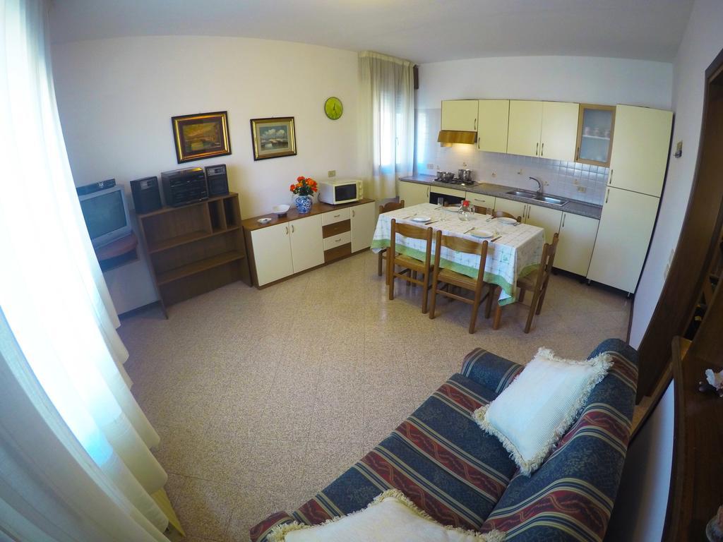 Caorle Economy Apartments Szoba fotó