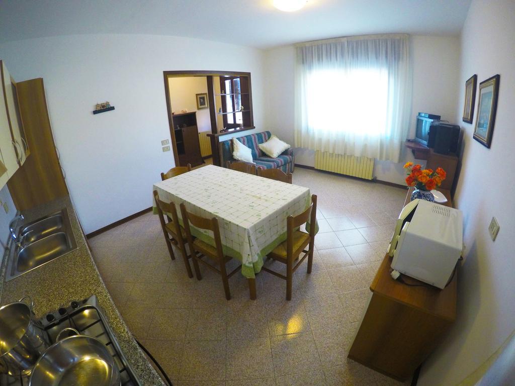 Caorle Economy Apartments Szoba fotó